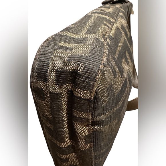Vintage Fendi Brown and Tan Baguette Shoulder Bag - Picture 7 of 15